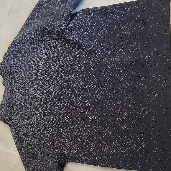 Lululemon semi-crop black half zip herringbone size 6 - Picture 6 of 6